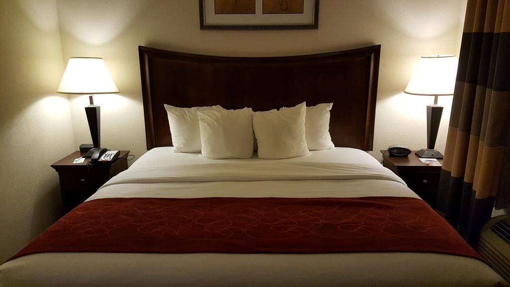 Comfort Suites Mobile West Tillmans Corner Buitenkant foto