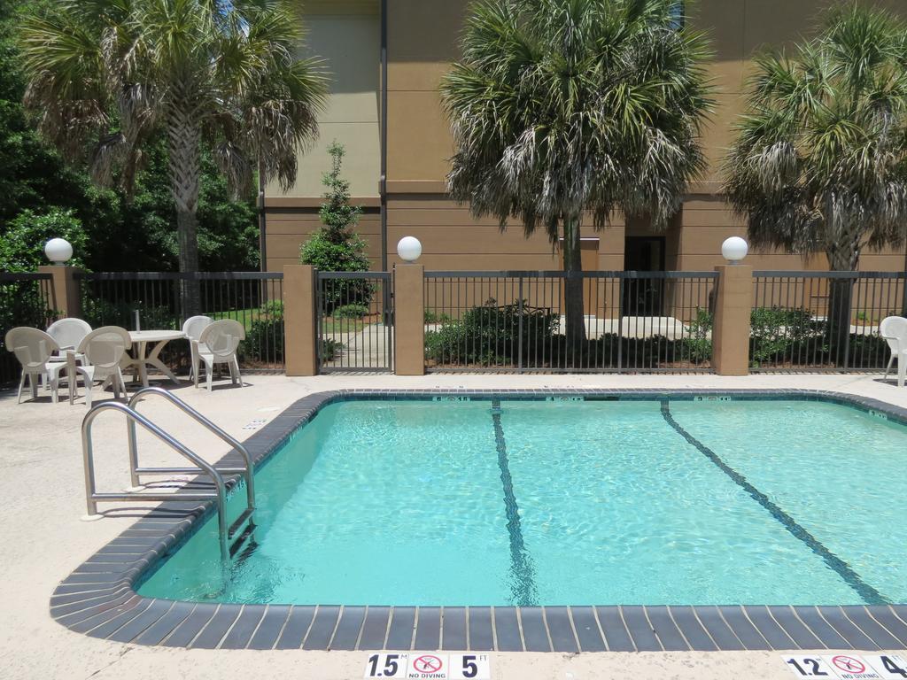 Comfort Suites Mobile West Tillmans Corner Buitenkant foto