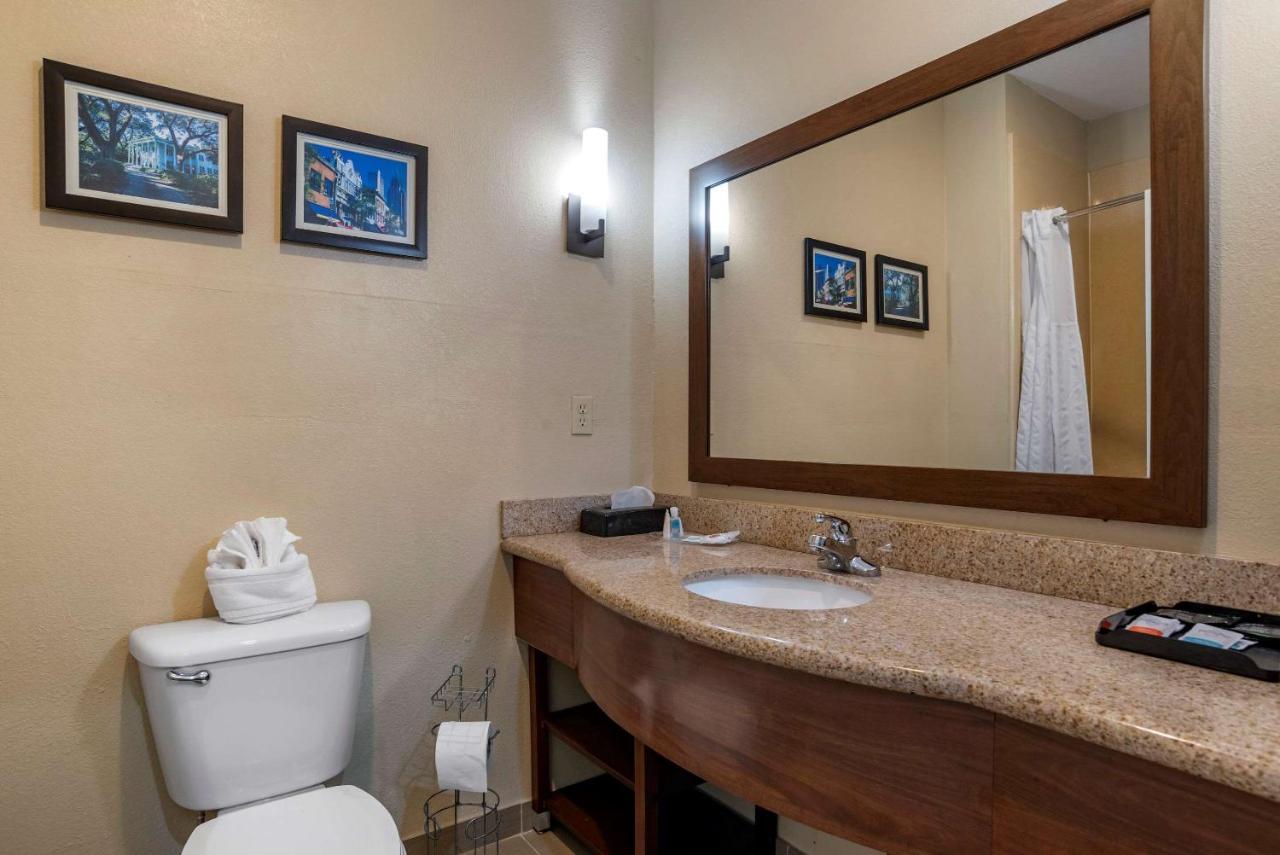 Comfort Suites Mobile West Tillmans Corner Buitenkant foto