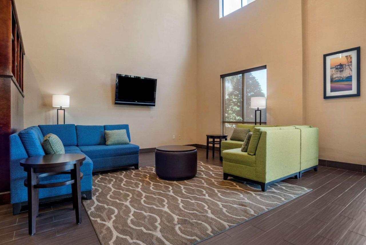 Comfort Suites Mobile West Tillmans Corner Buitenkant foto