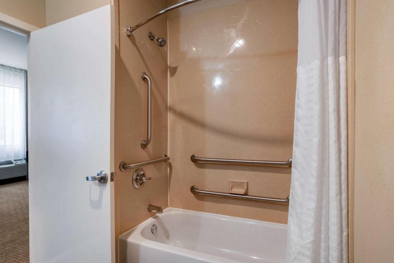 Comfort Suites Mobile West Tillmans Corner Buitenkant foto